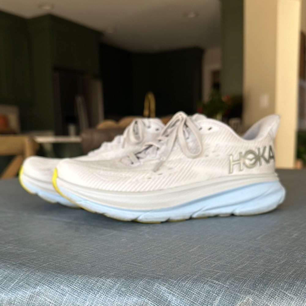 HOKA Women’s Clifton 9